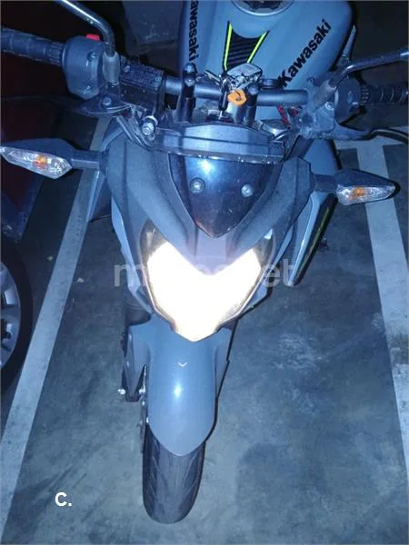 Kawasaki Z125 - Vista 8
