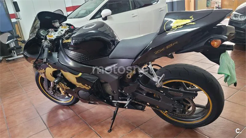Kawasaki Ninja ZX-6R - Vista 11