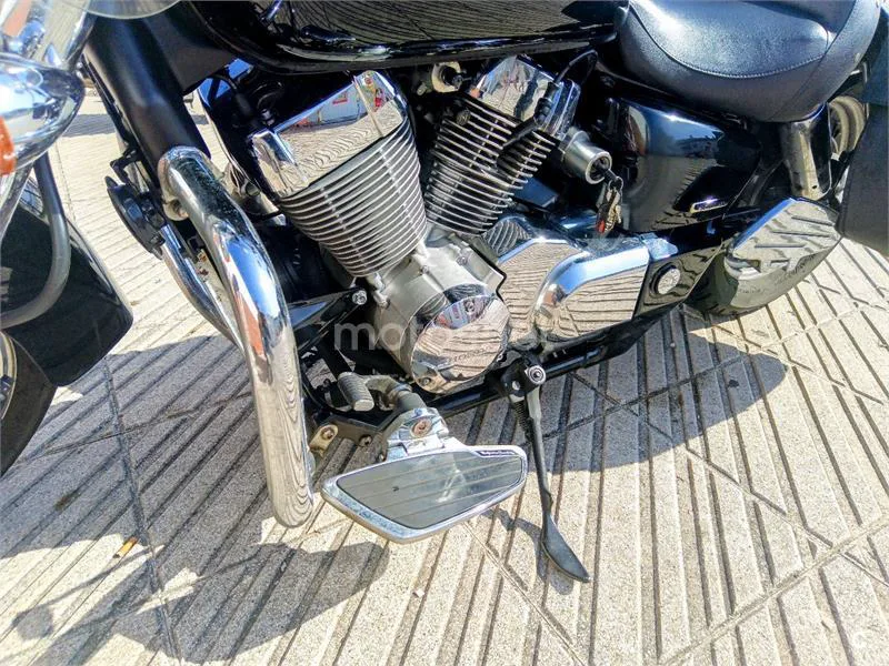 Honda Shadow 750 - Vista 8