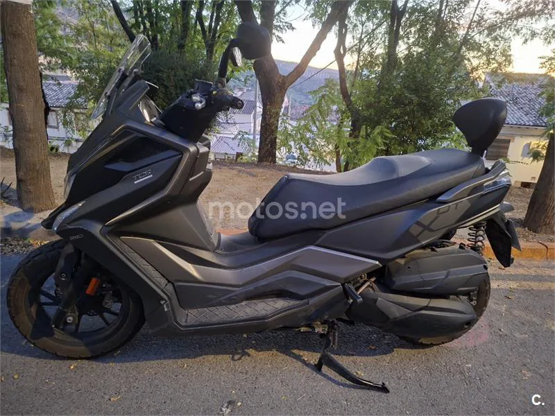 Kymco DTX 350 - Vista 6