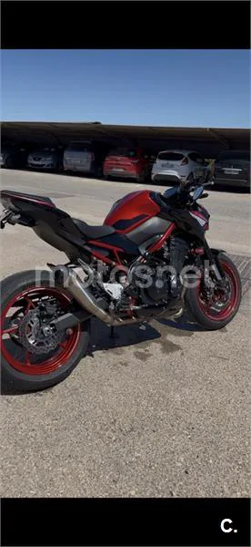 Kawasaki Z900 - Vista 4