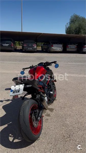 Kawasaki Z900 - Vista 5