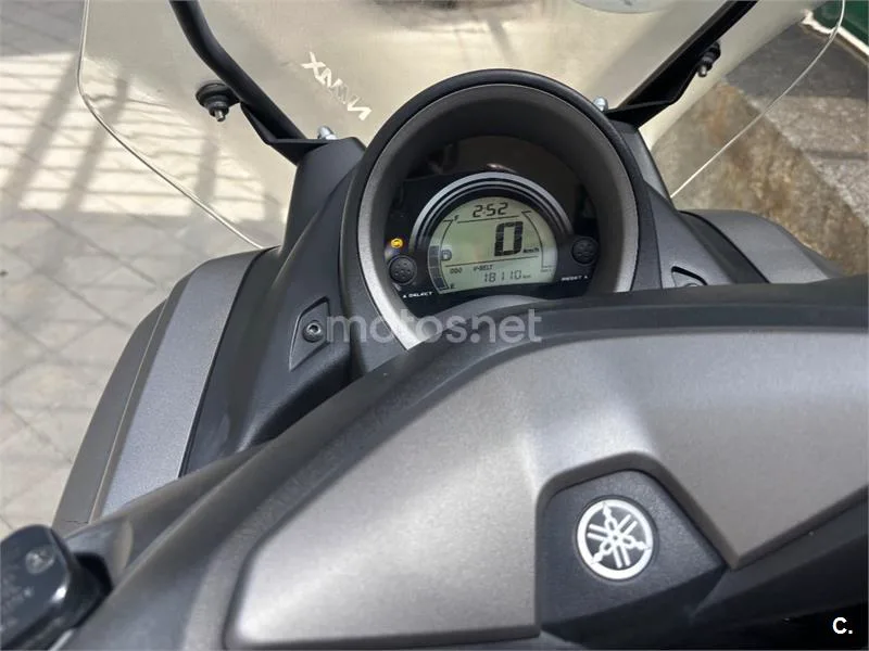Yamaha NMAX 2000 € 2020 Madrid - 1