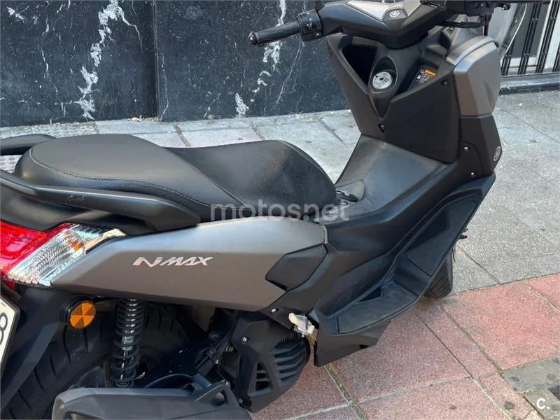 Yamaha NMAX - Vista 4