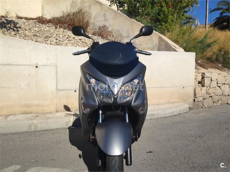 Suzuki Burgman 200 - Vista 3