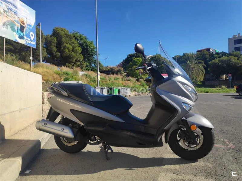 Suzuki Burgman 200 - Vista 7