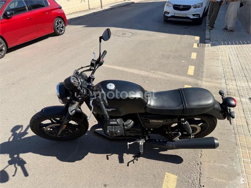 Moto Guzzi V7 III - Vista 7