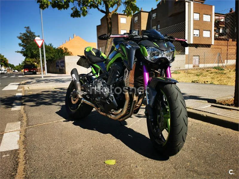 Kawasaki Z900 - Vista 3