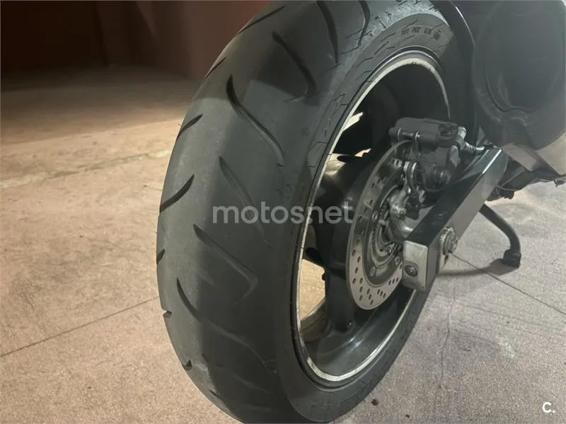 Suzuki Bandit 650 - Vista 6