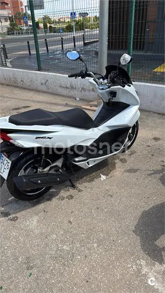 Honda PCX125 - Vista 4