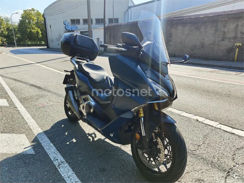 Honda Forza 750 - Vista 3