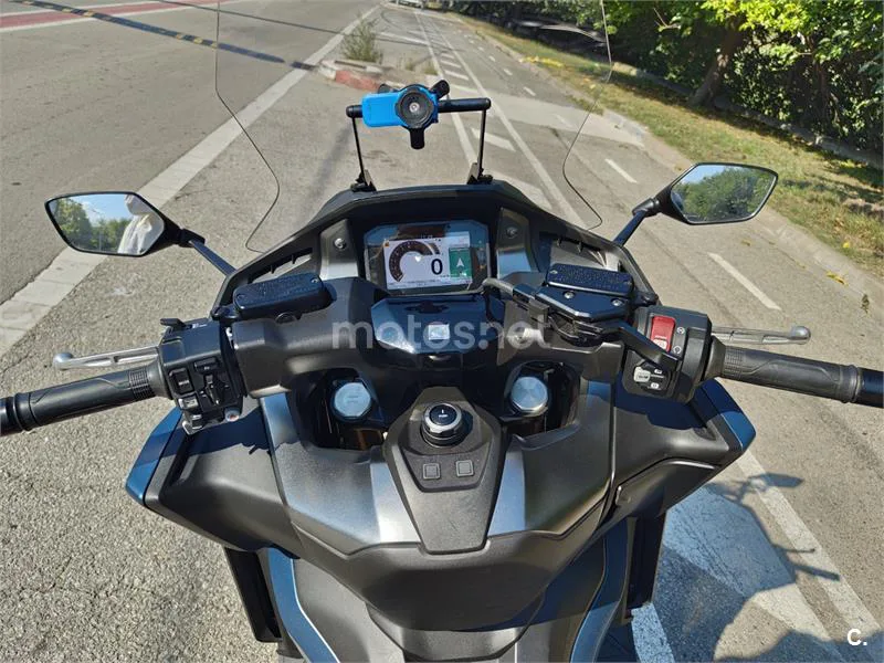 Honda Forza 750 - Vista 7