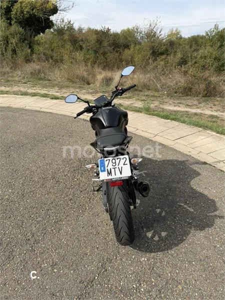 Yamaha MT-125 - Vista 7