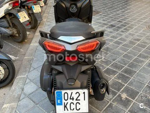 Yamaha XMAX 300 - Vista 5