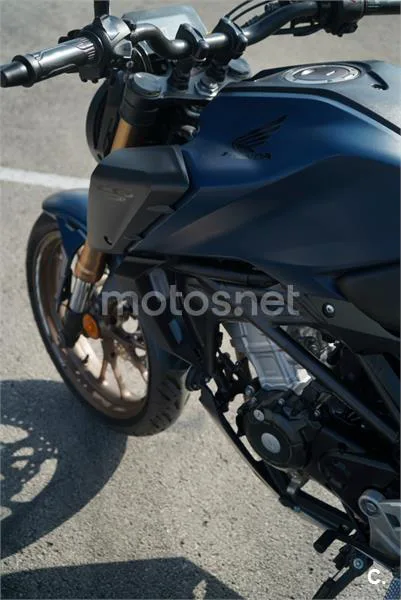Honda CB125R - Vista 14