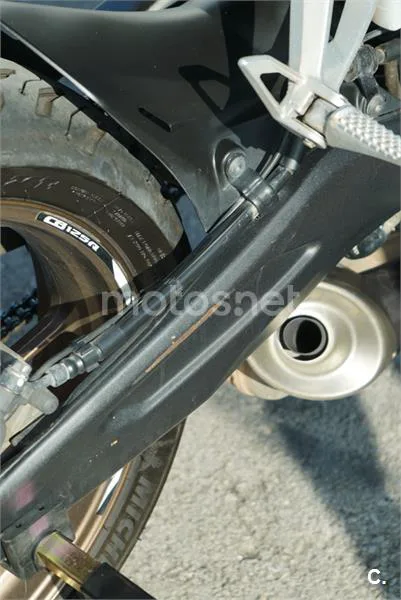 Honda CB125R - Vista 9