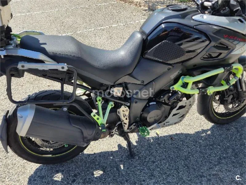 Suzuki V-Strom 1000XT - Vista 3