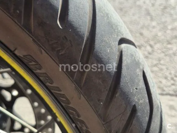 Suzuki V-Strom 1000XT - Vista 7