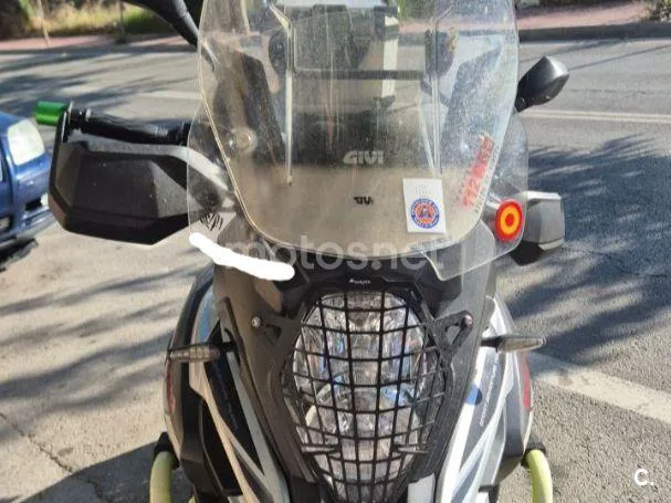 Suzuki V-Strom 1000XT - Vista 9