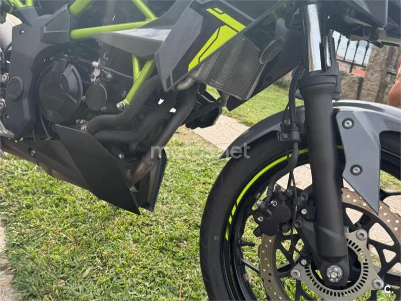 Kawasaki Z125 - Vista 4