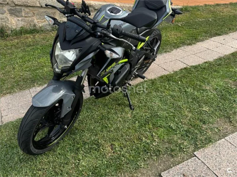 Kawasaki Z125 - Vista 7
