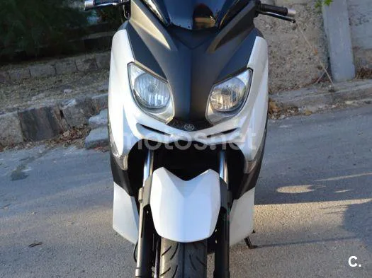 Yamaha XMAX 250 - Vista 3