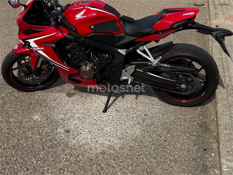 Honda CBR650R - Vista 4