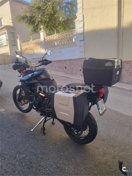 Triumph Tiger 800 XC - Vista 5