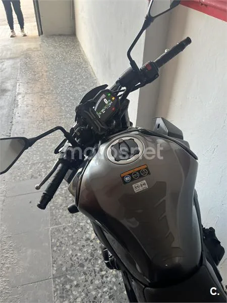 Kawasaki Z900 - Vista 5