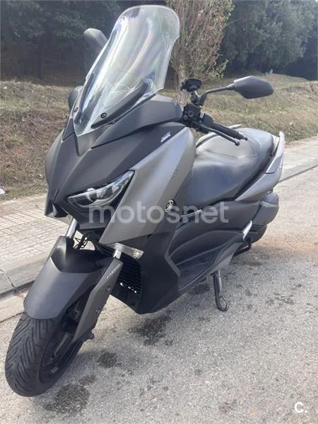 Yamaha XMAX 300 - Vista 5