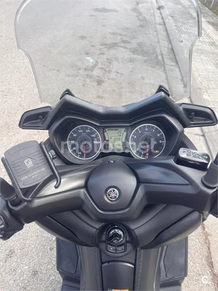 Yamaha XMAX 300 - Vista 6