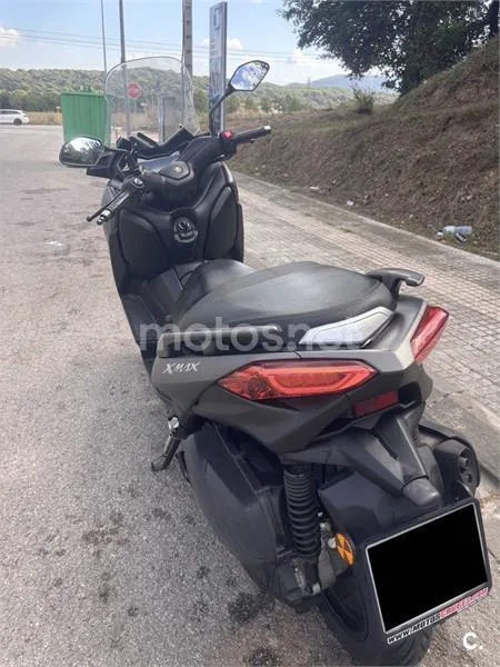 Yamaha XMAX 300 - Vista 8