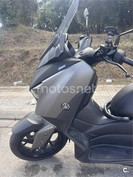 Yamaha XMAX 300 - Vista 10