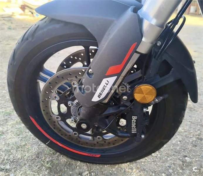 Benelli TRK 702 - Vista 8
