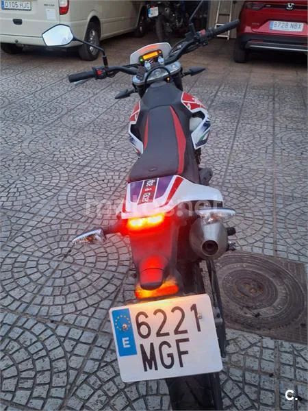 Aprilia SX 125 - Vista 4
