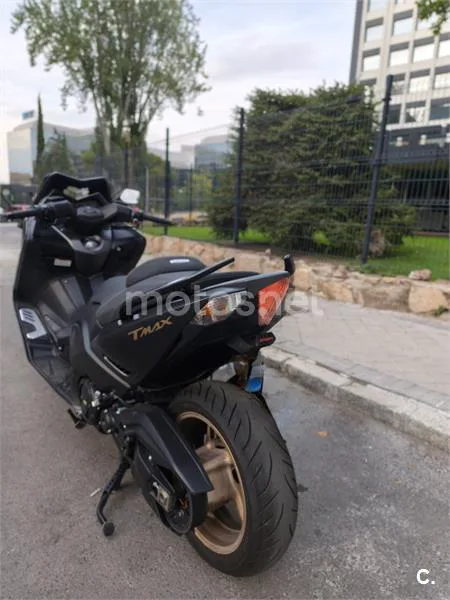 Yamaha TMAX 530 - Vista 4