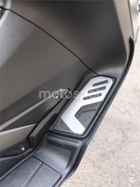 Yamaha TMAX 530 - Vista 8