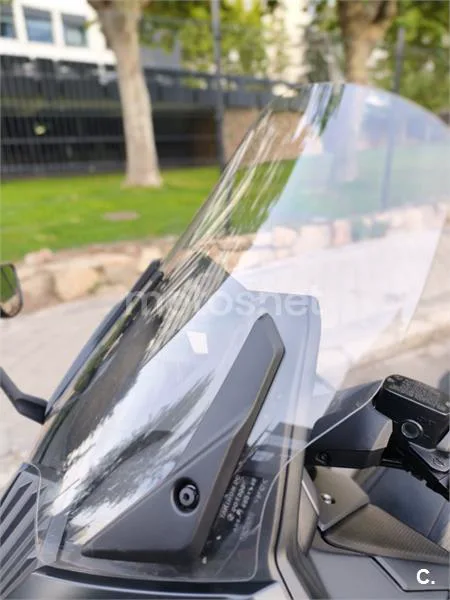 Yamaha TMAX 530 - Vista 10
