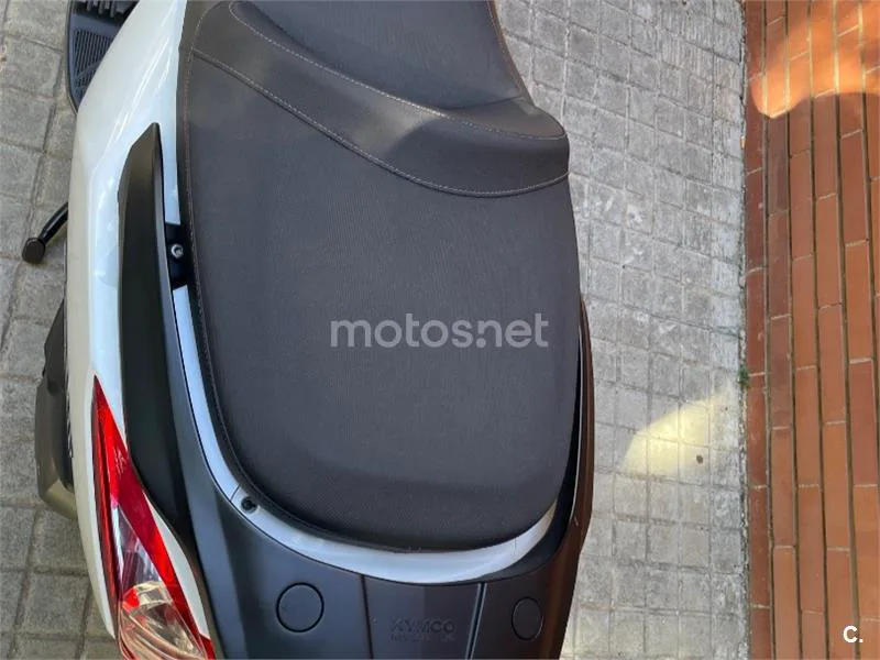 Kymco Super Dink 300 - Vista 15