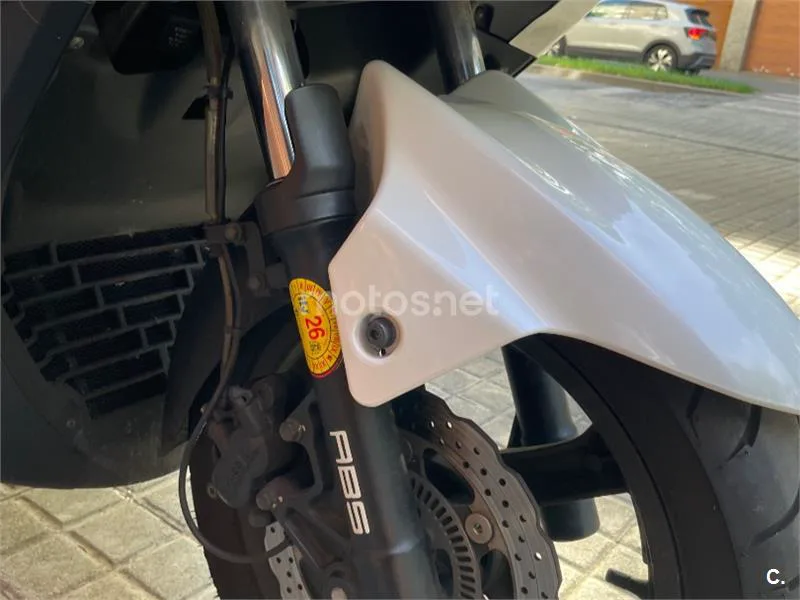 Kymco Super Dink 300 - Vista 4