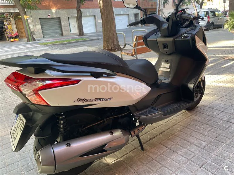 Kymco Super Dink 300 - Vista 5
