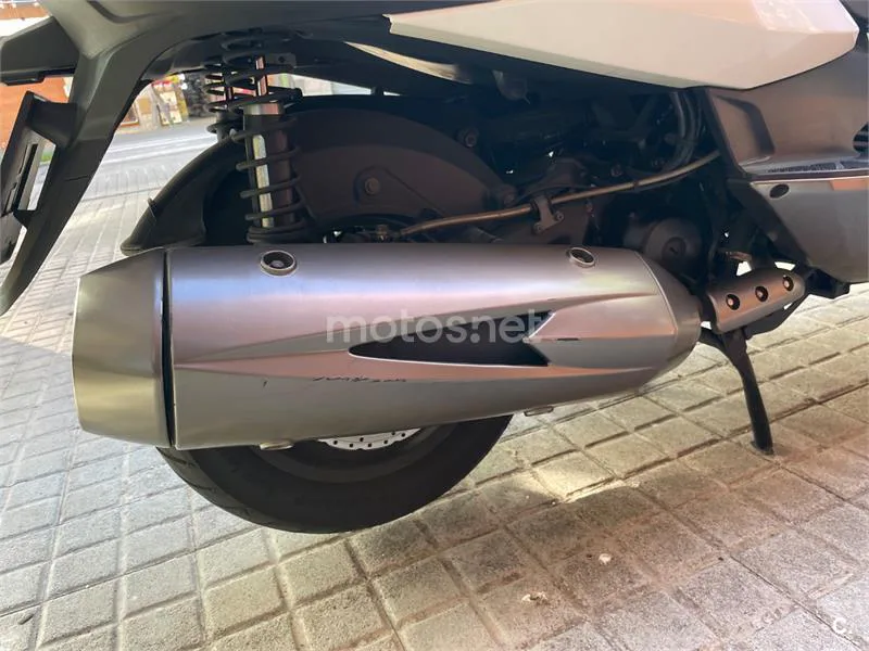 Kymco Super Dink 300 - Vista 6