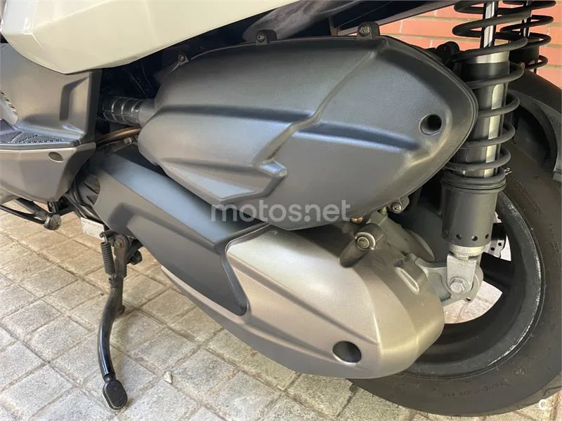 Kymco Super Dink 300 - Vista 8