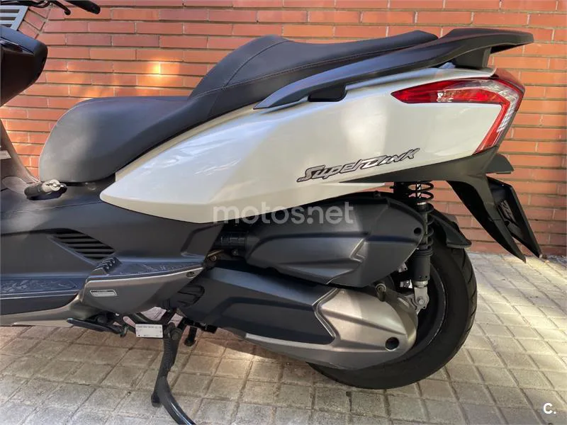 Kymco Super Dink 300 - Vista 9