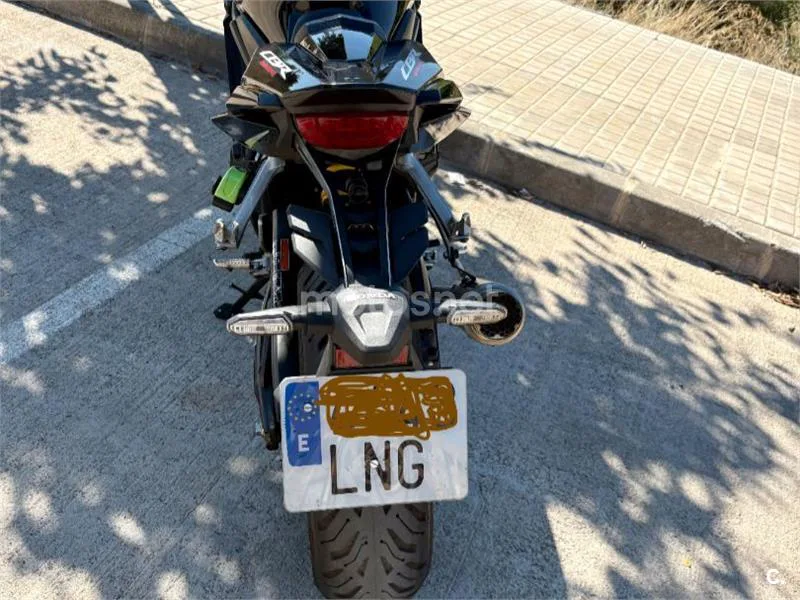 Honda CBR650R - Vista 13