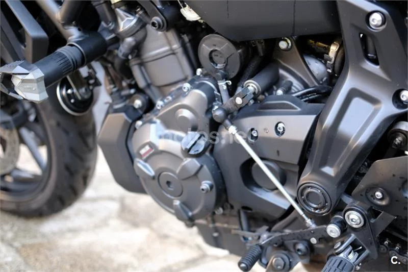 Yamaha MT-07 - Vista 12