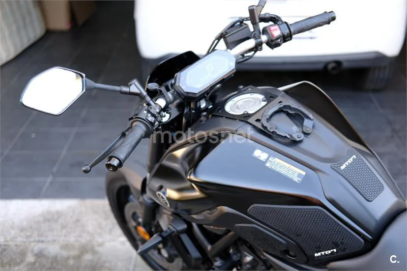 Yamaha MT-07 - Vista 4