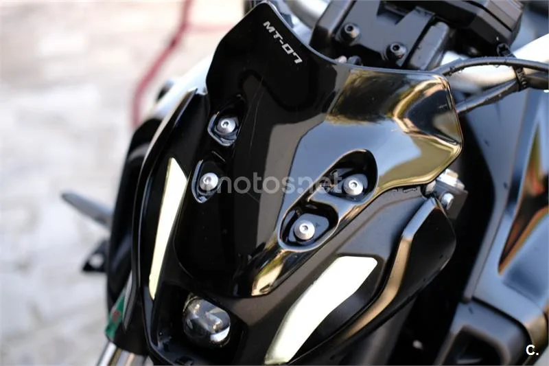 Yamaha MT-07 - Vista 9