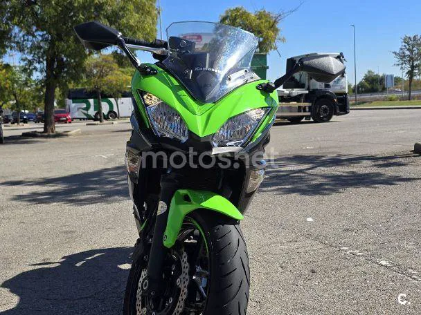 Kawasaki Ninja 650 - Vista 3