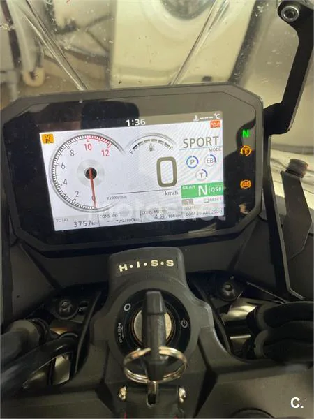 Honda CB750 Hornet - Vista 5